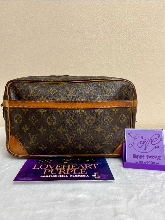 Louis Vuitton Other - AUTH LOUIS VUITTON COMPIEGNE 28 CLUTCH